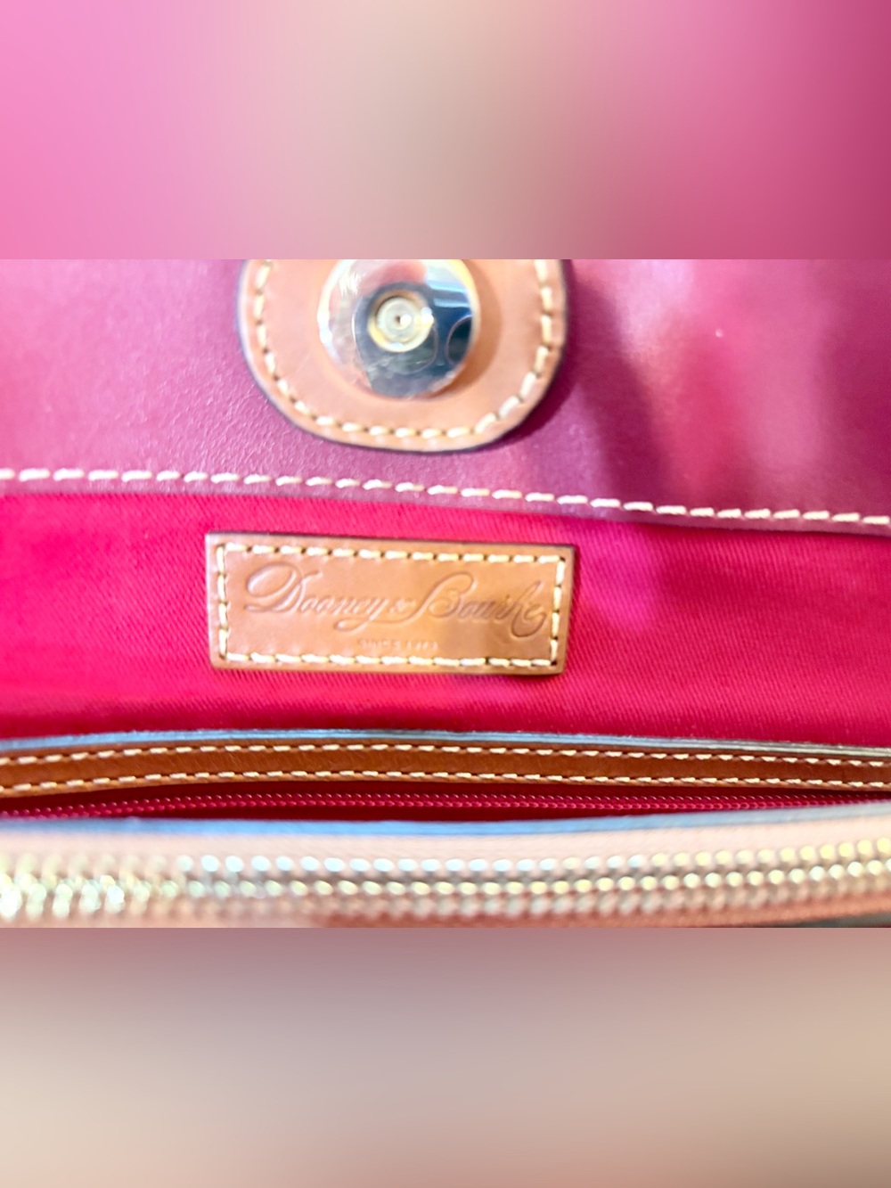 Dooney and Bourke Wexford, leather large Tammy tote bag in Mulberry color - Picture 4 of 7